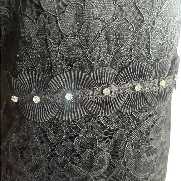 NWT Sam Edelman Black Lace Midi Dress with Accent Waist Size 6 - Picture 2 of 9